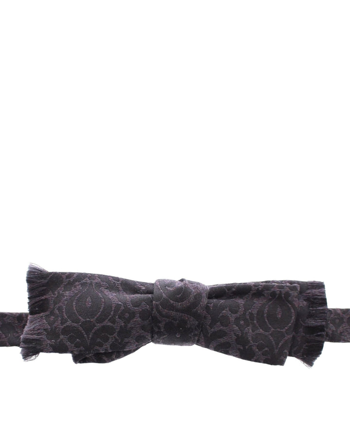 Elegant black paisley bow tie made of silk and wool blend