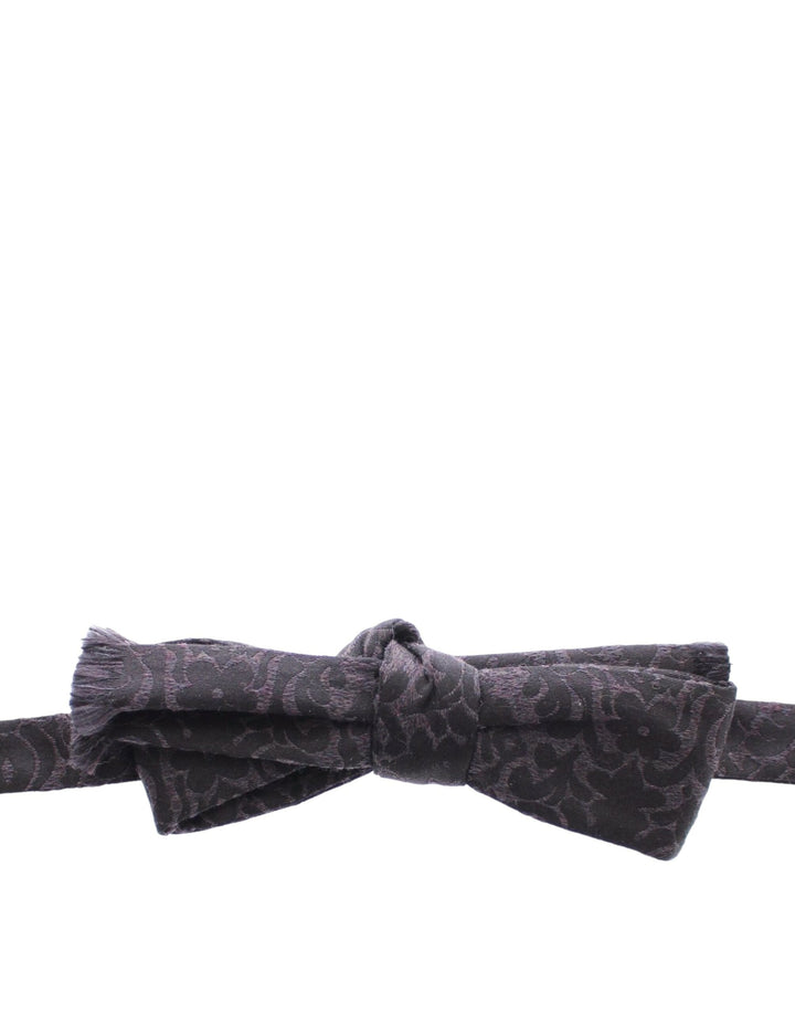 Elegant black paisley bow tie made of silk and wool blend
