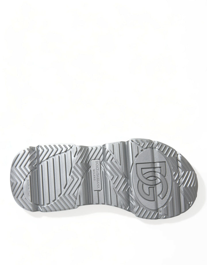 Elegant sneakers made of silver calfskin