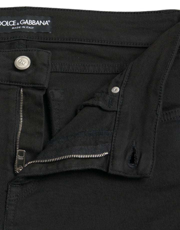 Elegant black stretch jeans with a mid waist