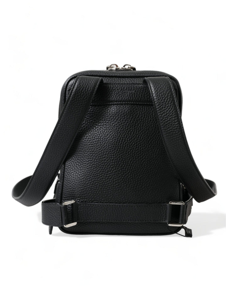 Chic small backpack made of black calfskin
