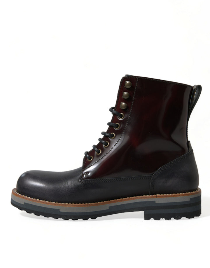 Elegant two-tone leather boots