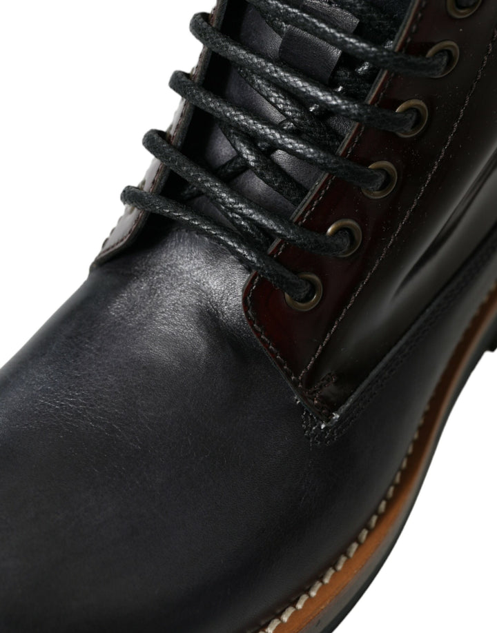 Elegant two-tone leather boots