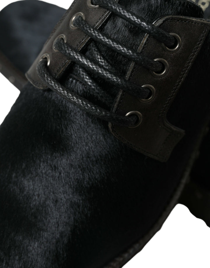Elegant Derby shoes made of black calfskin