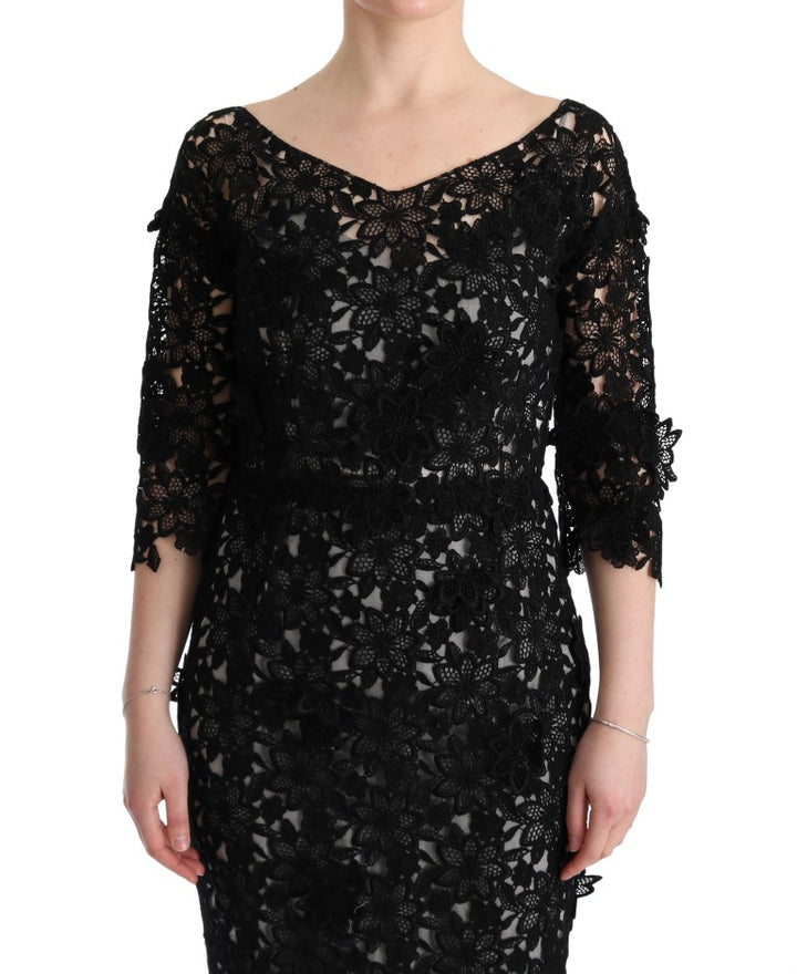 Elegant black maxi shift dress with floral appliqué