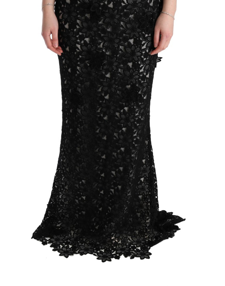 Elegant black maxi shift dress with floral appliqué