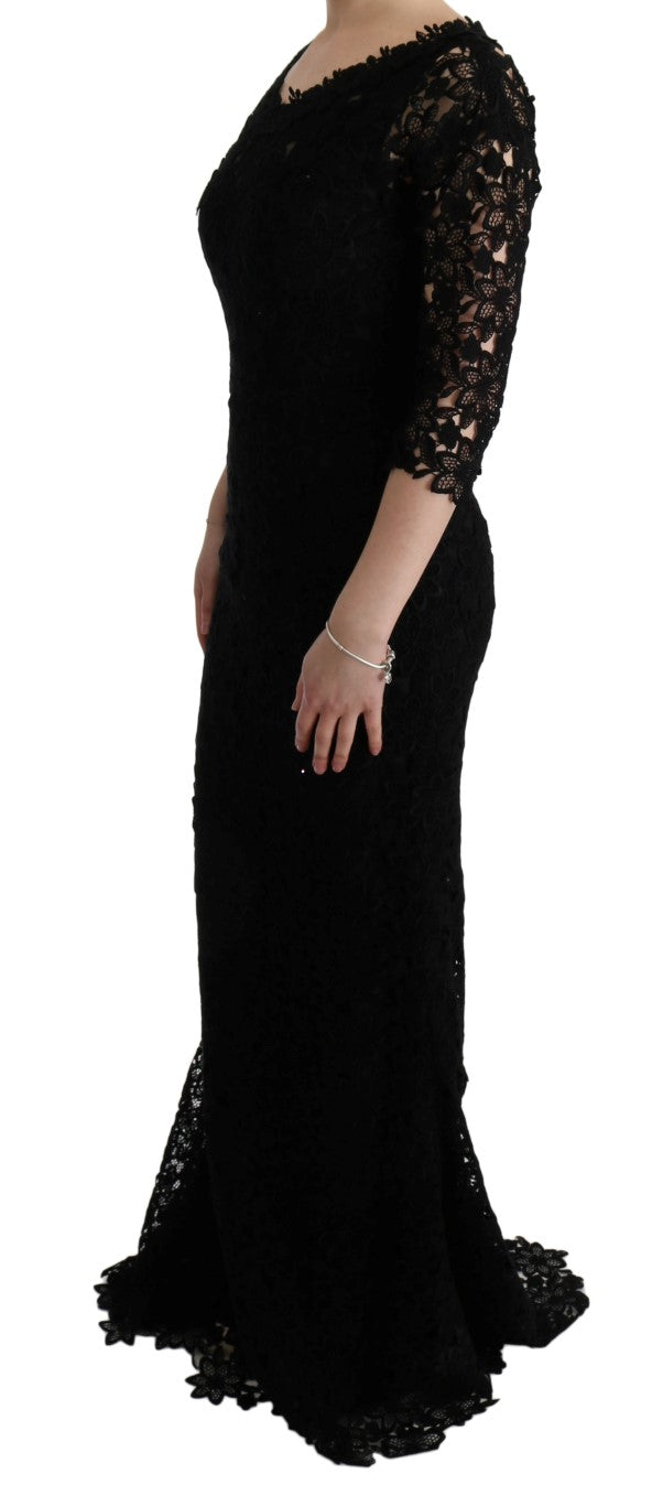 Elegant black sheath dress with silk lining