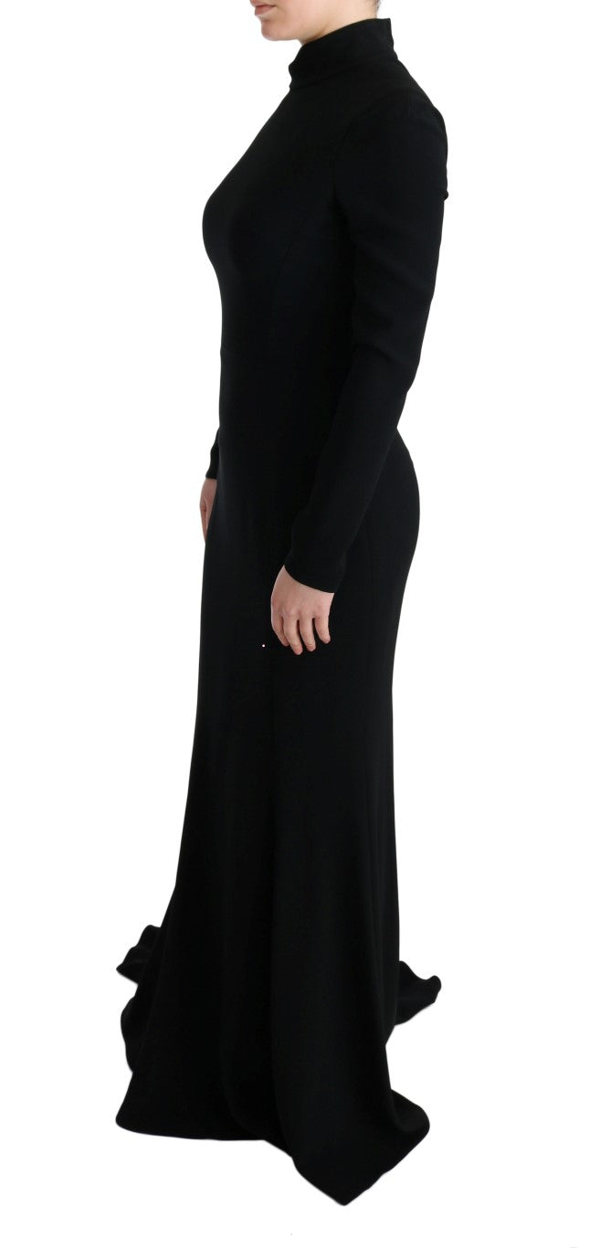Elegant, floor-length sheath dress in black