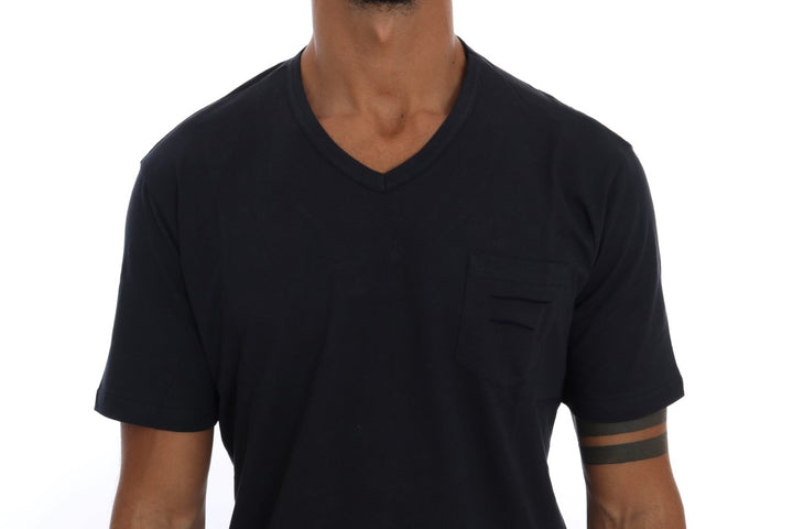 Blaues T-Shirt mit V-Ausschnitt aus Baumwolle