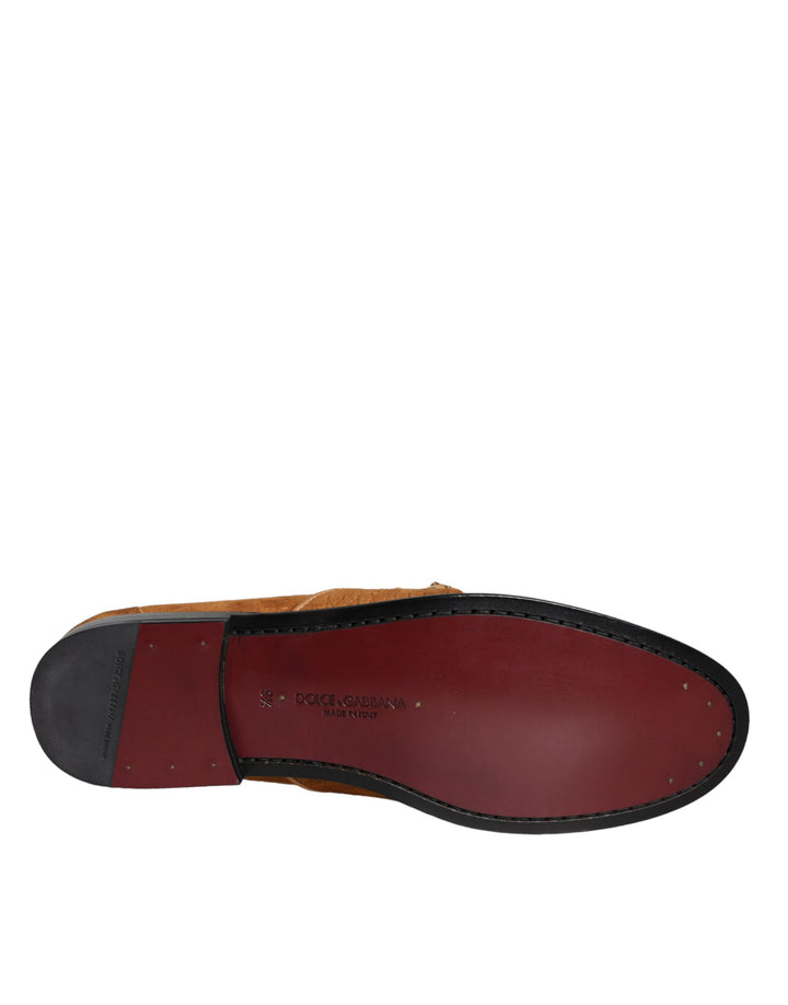 Braune Samtleder Logo Mokassin Slip On Schuhe