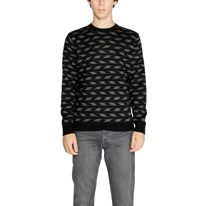 Schwarzer Marabu-Pullover