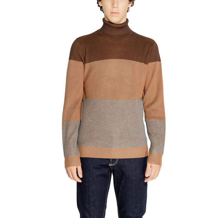 Brauner Viskose-Rollkragenpullover