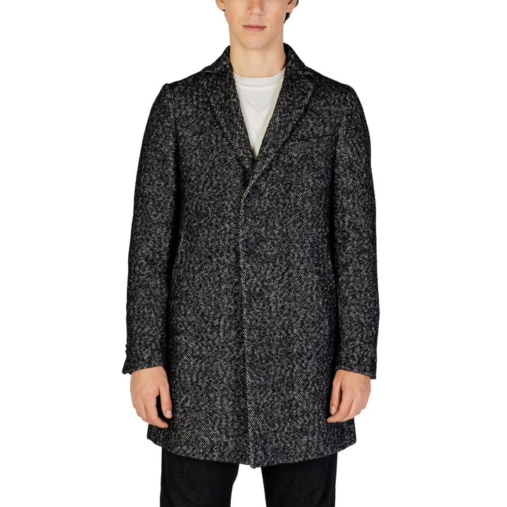 Schwarzer Polyester-Mantel