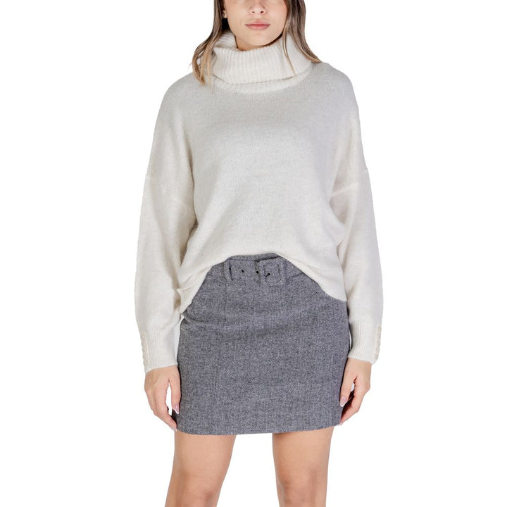 Cremefarbener Marabu-Rollkragenpullover