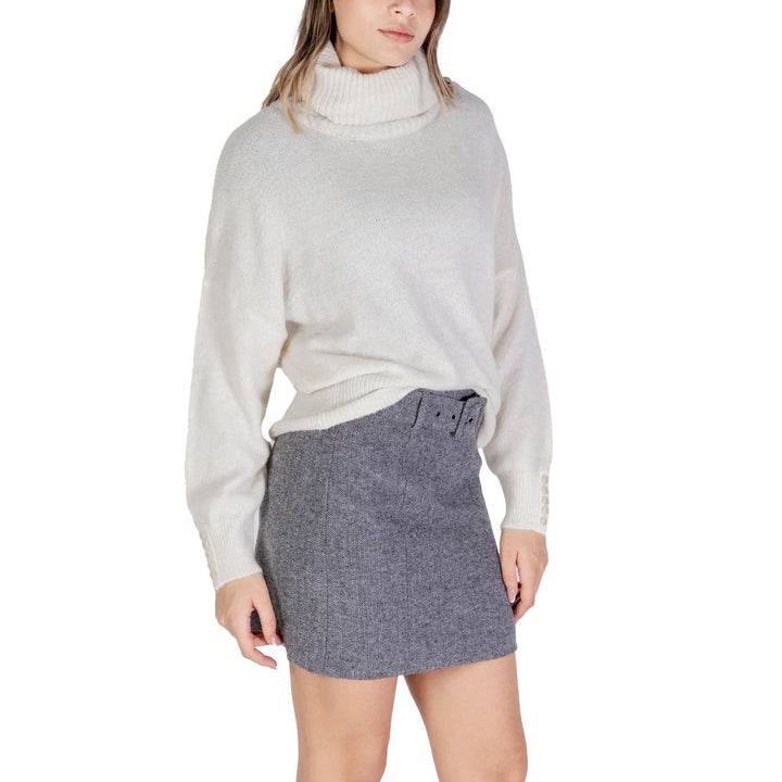 Cremefarbener Marabu-Rollkragenpullover
