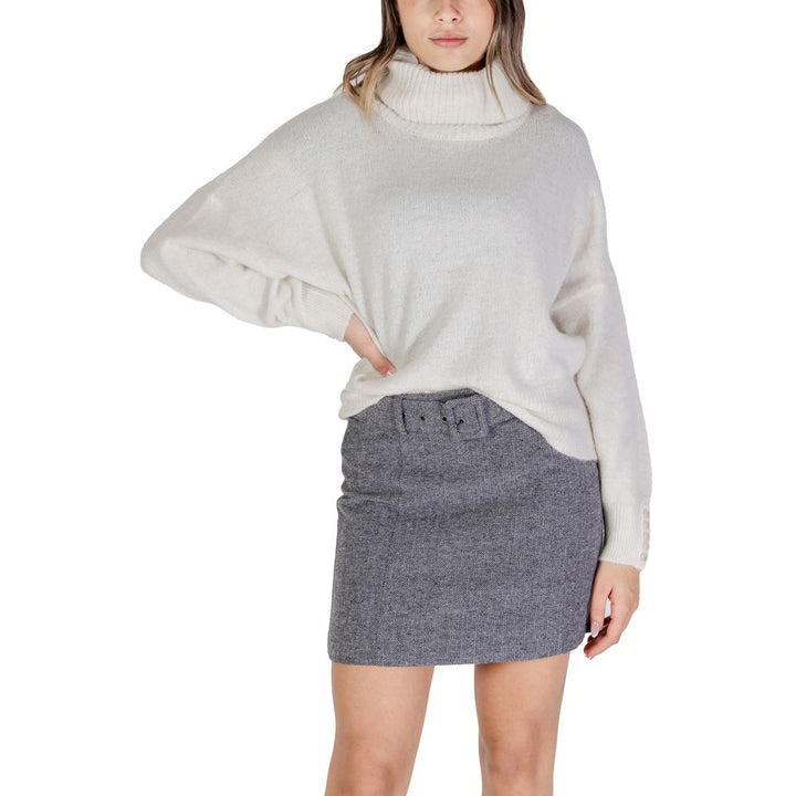 Cremefarbener Marabu-Rollkragenpullover