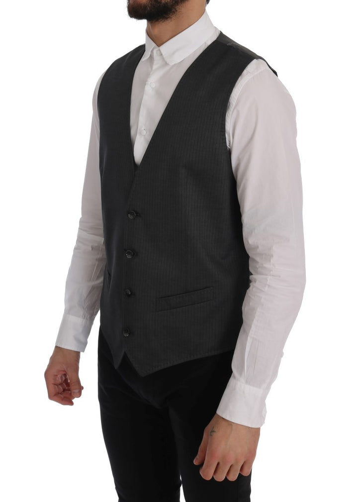Simple grey single-breasted vest