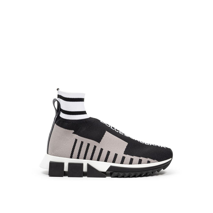 Schwarzer Stoffsneaker