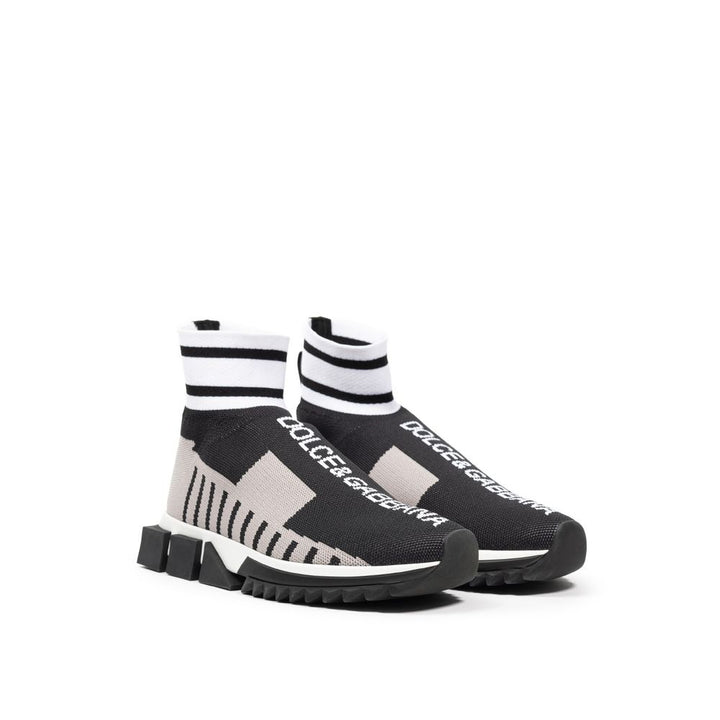Schwarzer Stoffsneaker