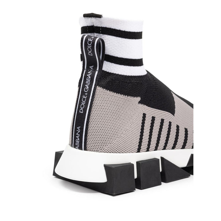 Schwarzer Stoffsneaker