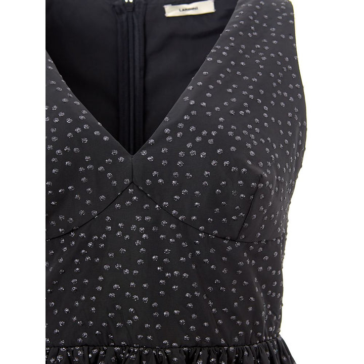 Elegantes schwarzes Polyethylen-Kleid