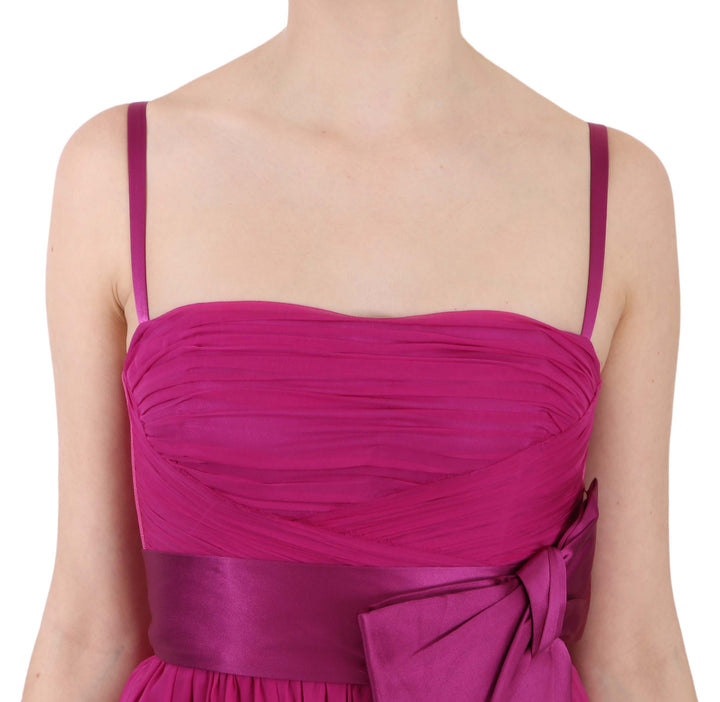 Elegantes Seidenkleid mit Schleife in Fuchsia-Rosa