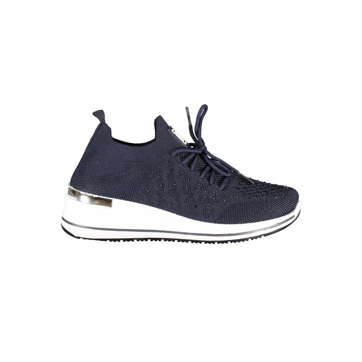 Blaue Sportschuhe