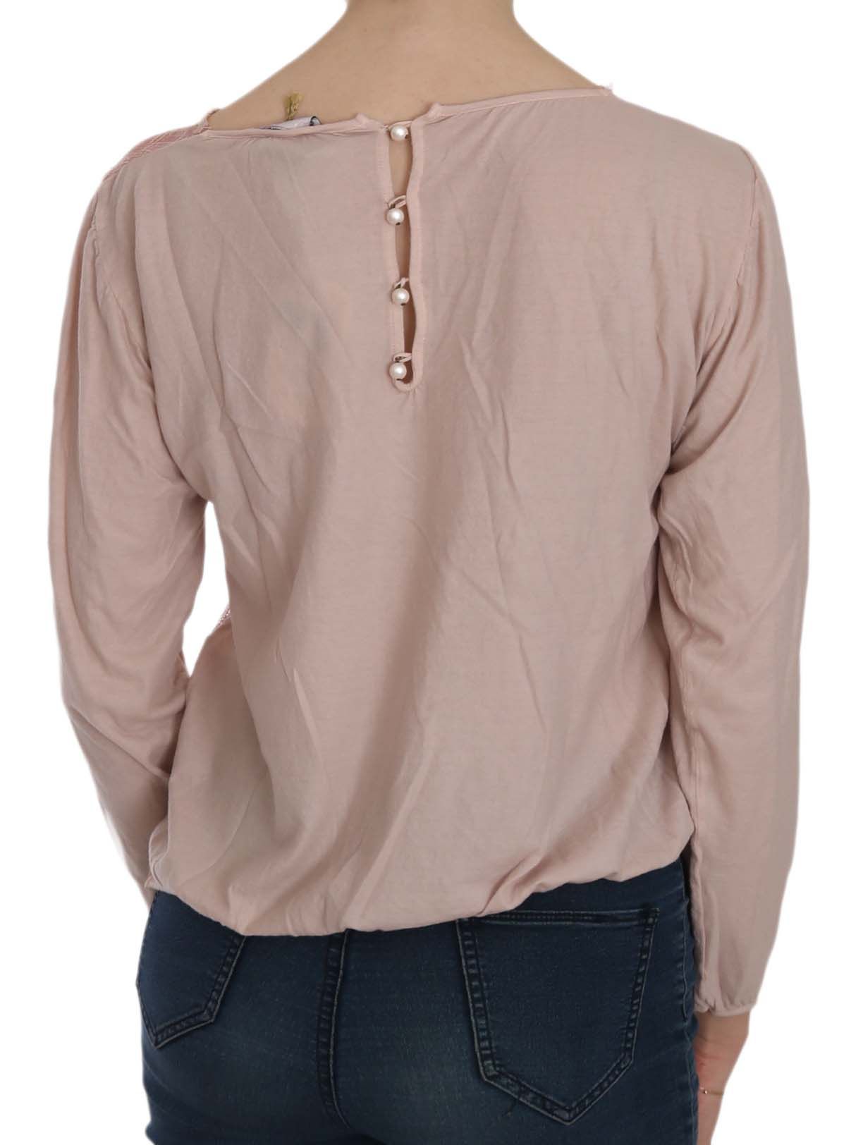 Elegant blouse with pink lace and round neck