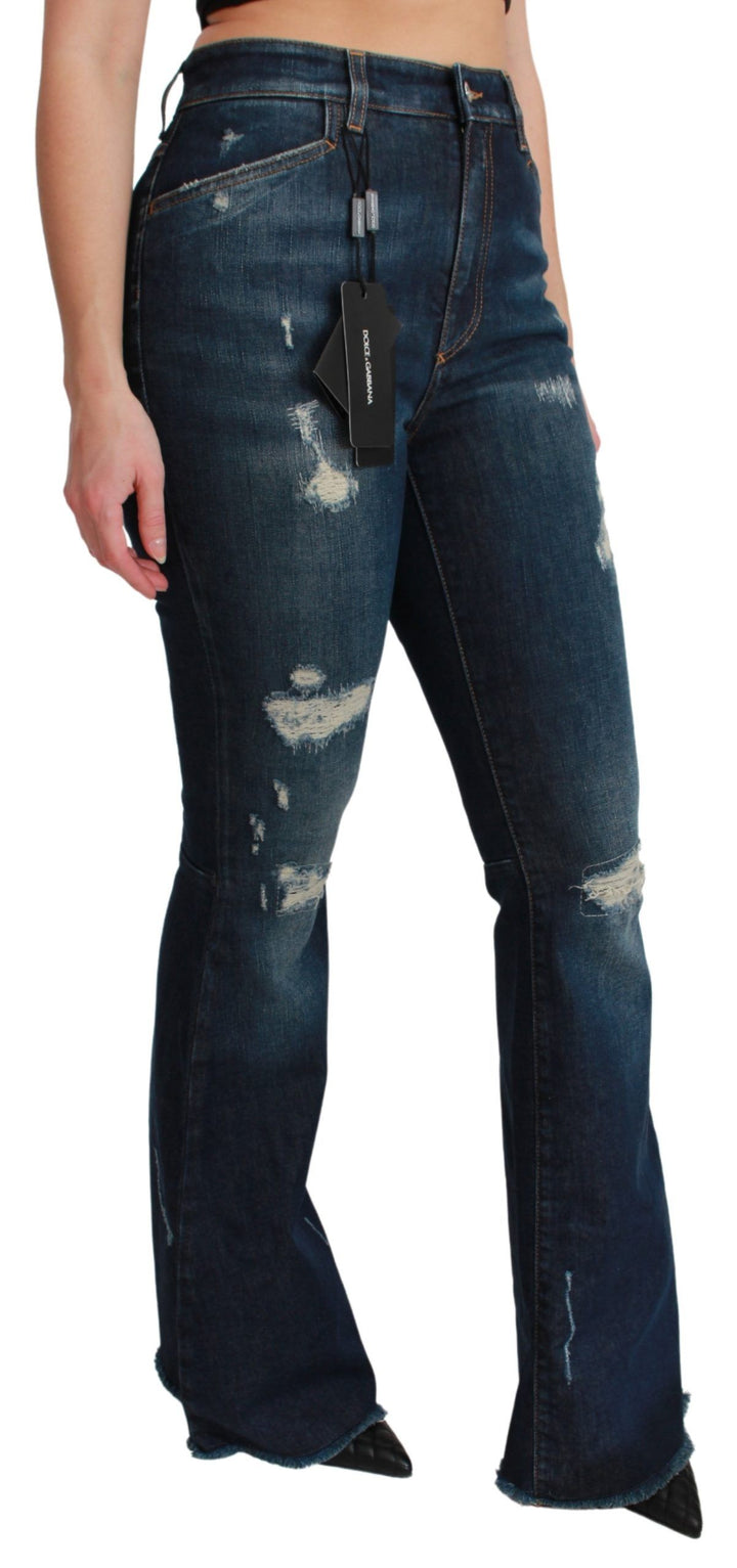 Chic denim queen with high waist and embroidery