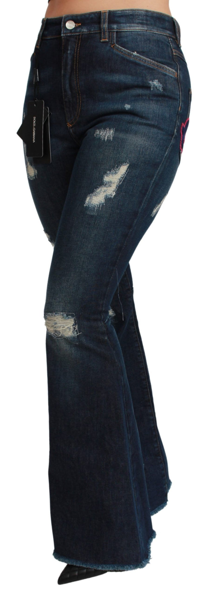 Chic denim queen with high waist and embroidery