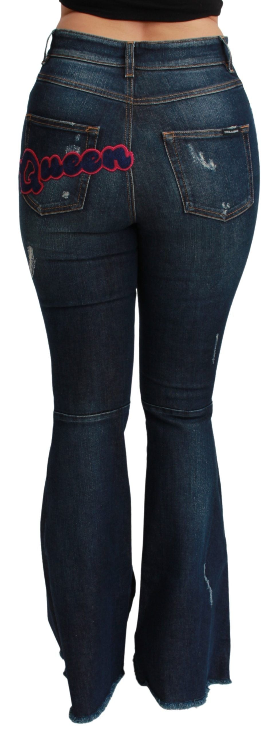 Chic denim queen with high waist and embroidery