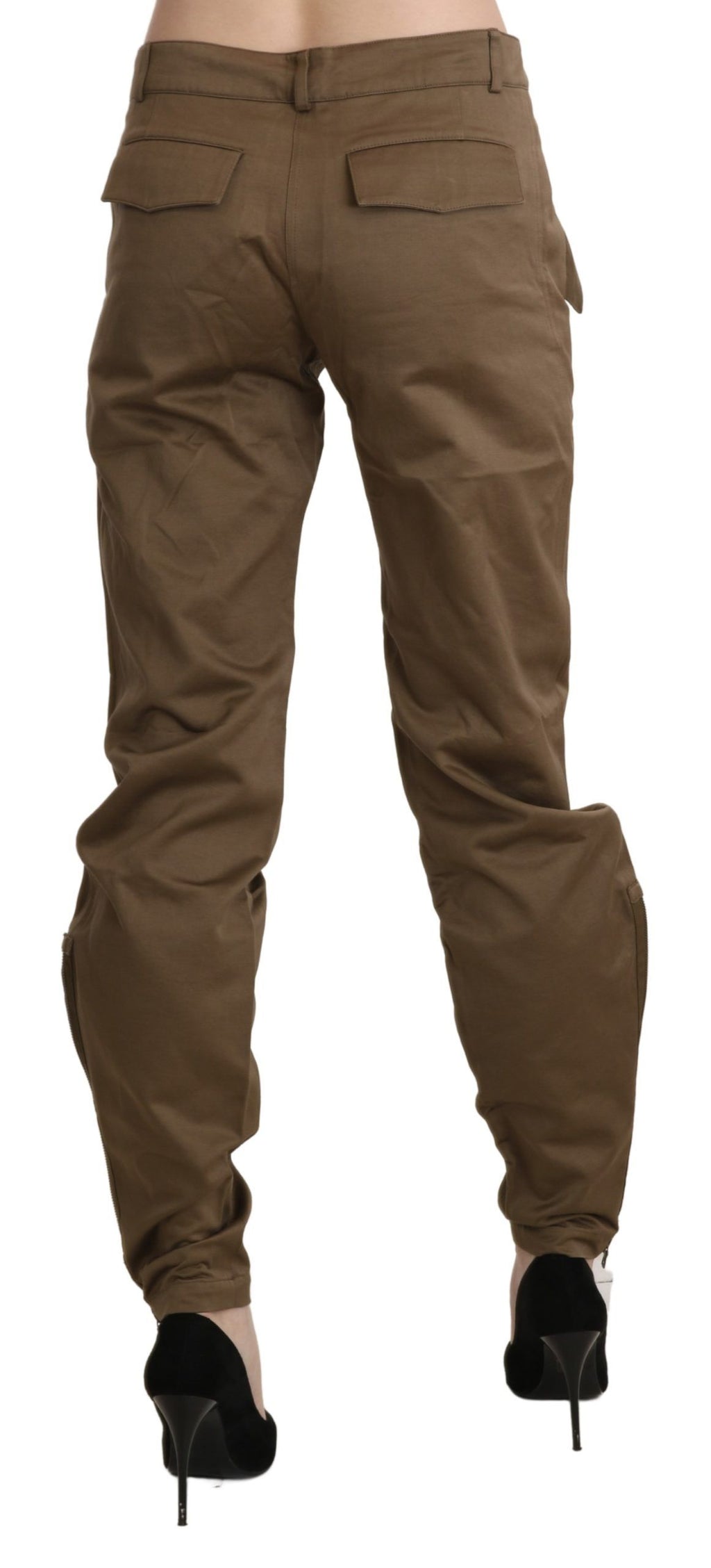Chic brown straight trousers with a medium waist