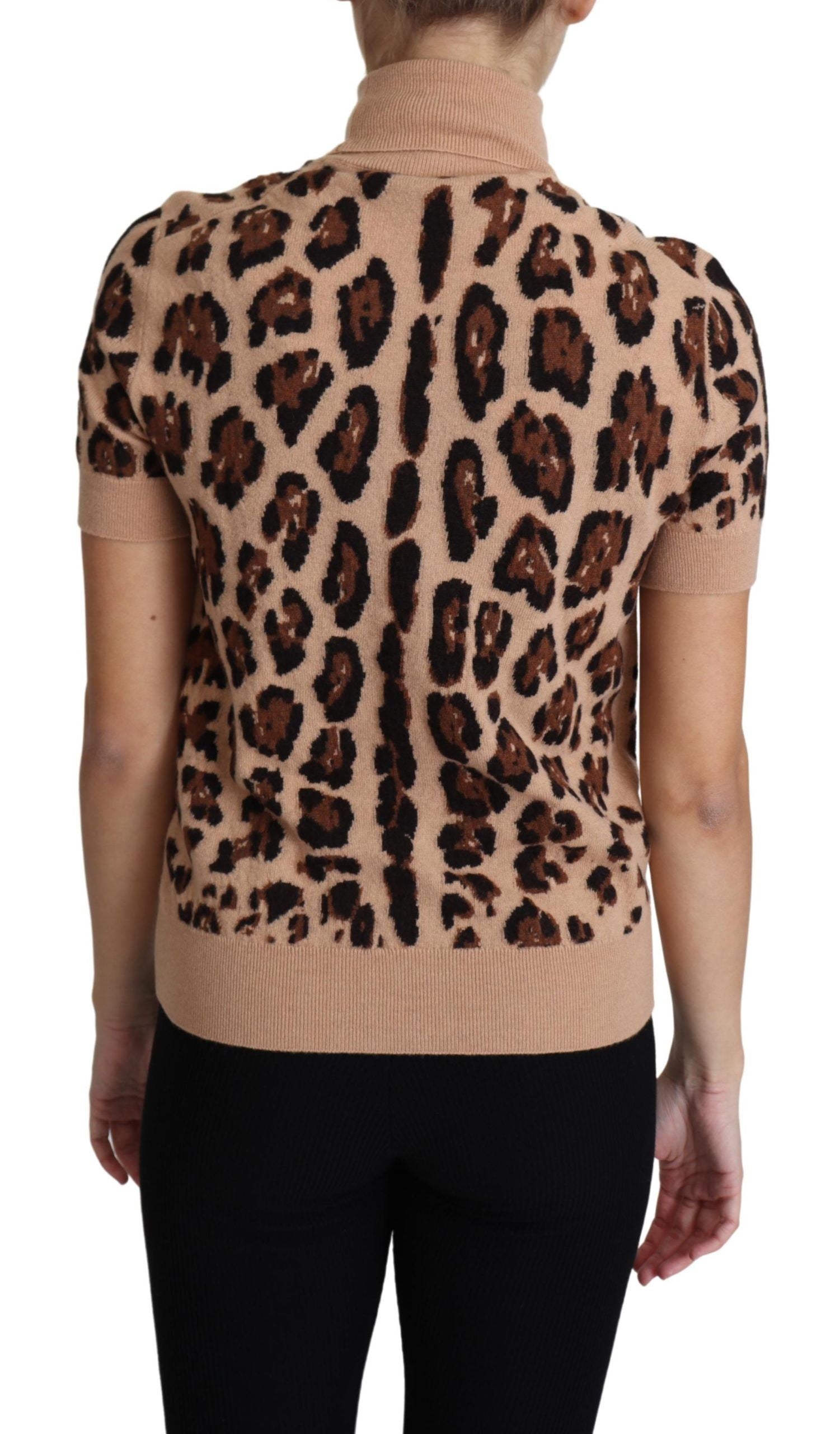 Elegant leopard print wool turtleneck sweater
