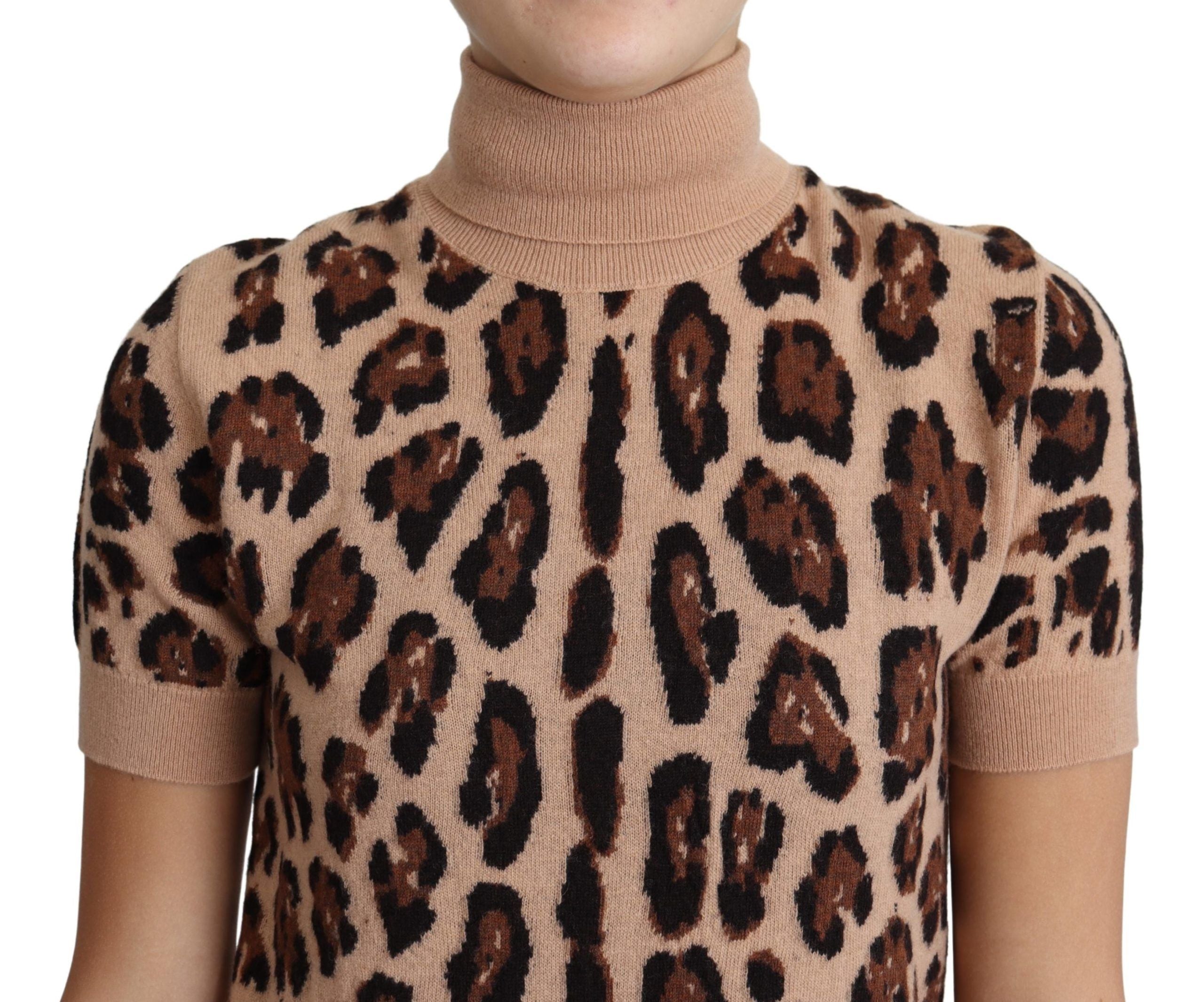 Elegant leopard print wool turtleneck sweater