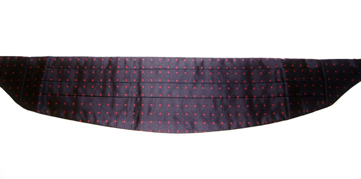 Eleganter schwarzer Seidenkummerbund mit roten Tupfen