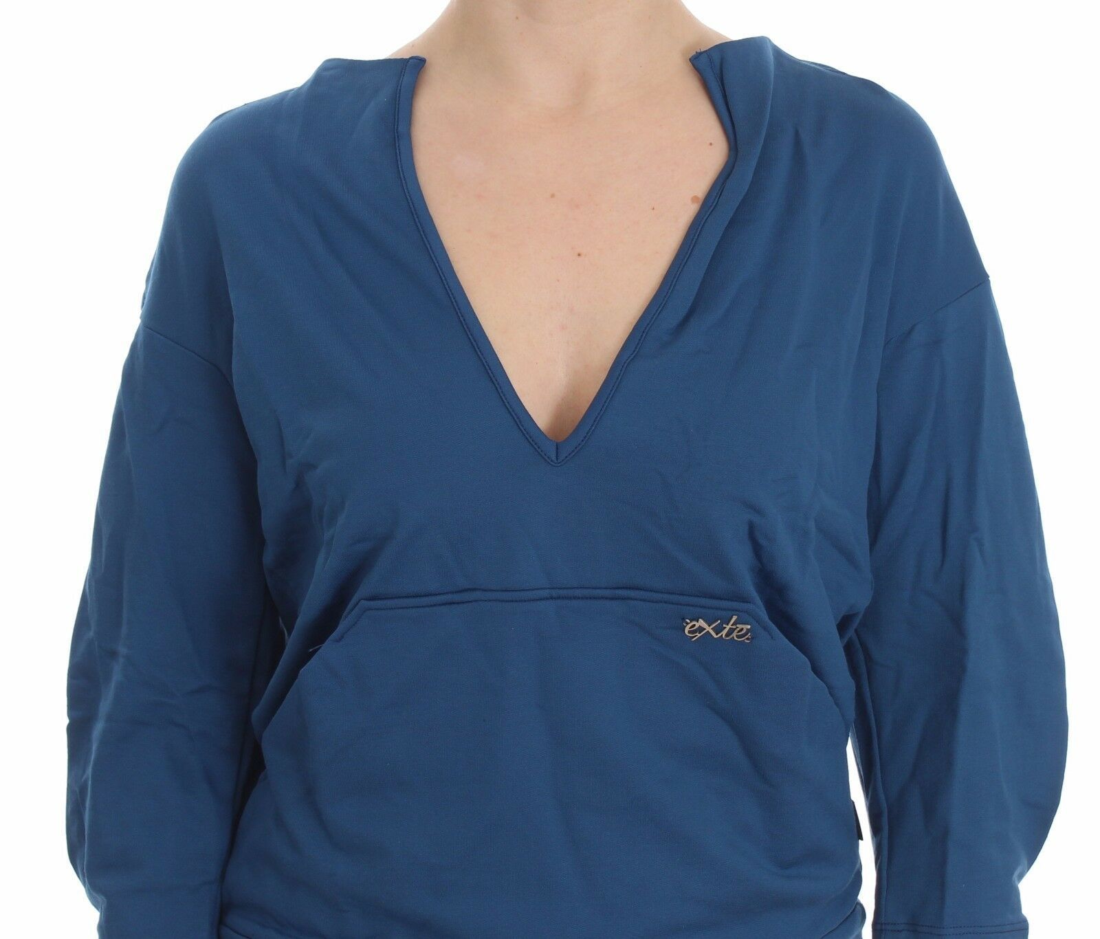 Elegant sweater with deep V-neck in blue