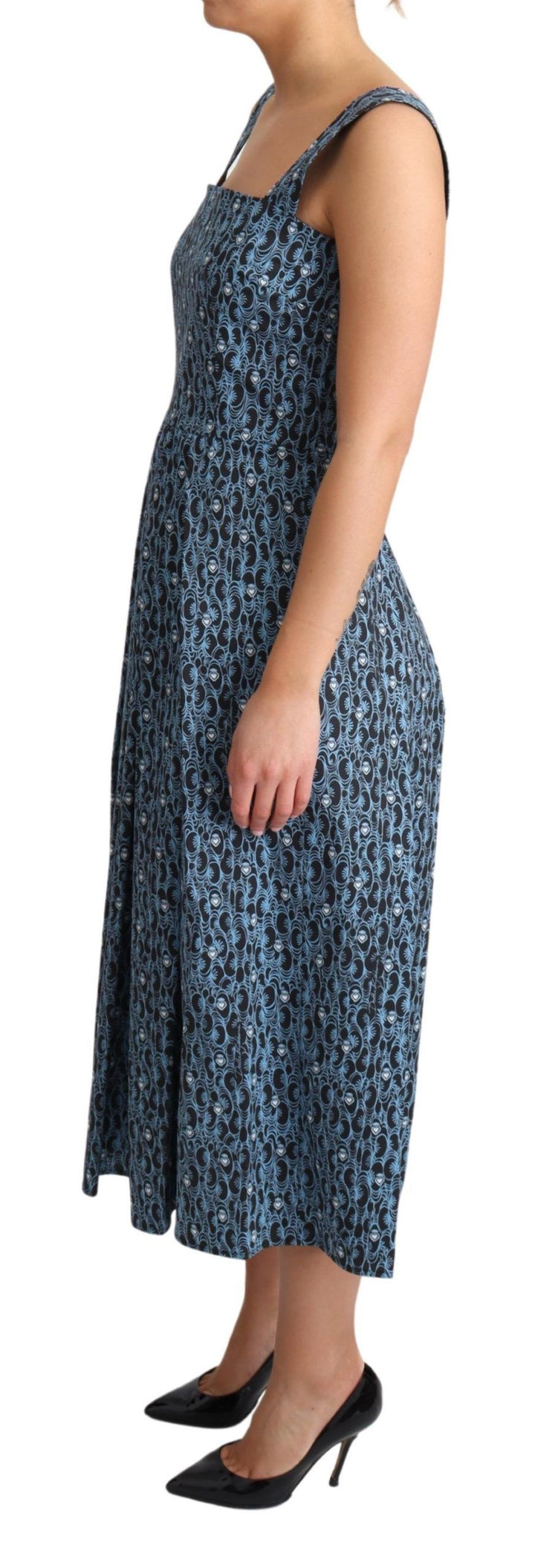 Elegant sleeveless A-line dress with blue heart