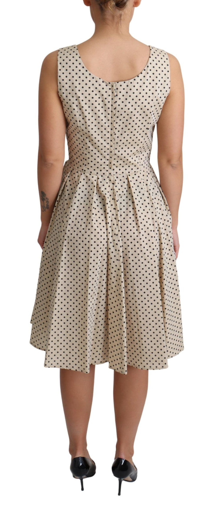 Elegantes gepunktetes ärmelloses Kleid in A-Linie