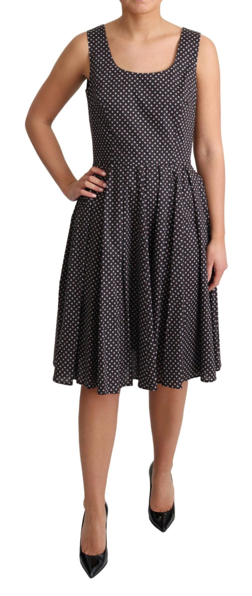 Elegant sleeveless A-line dress with floral pattern