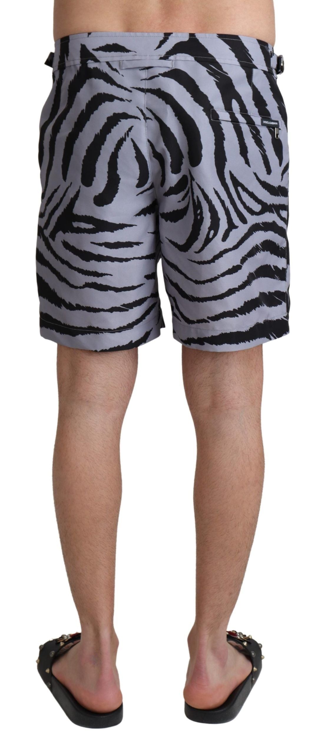 Elegante graue Badehose mit Zebradruck