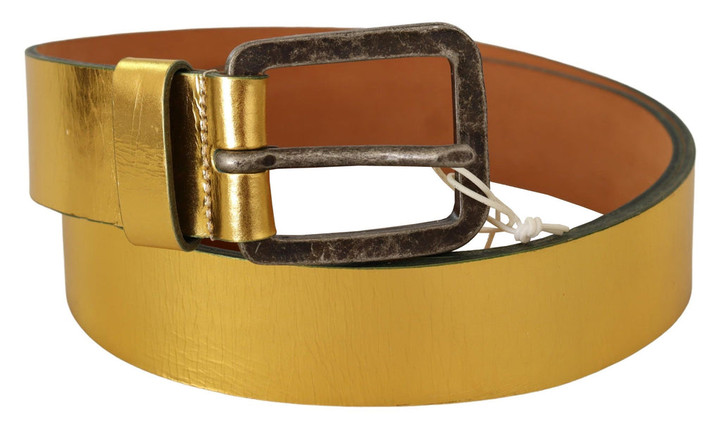 Elegant men's belt made of genuine leather in gold