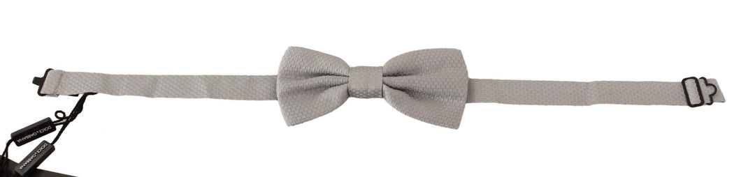 Elegante Seidenfliege in Silber