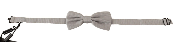 Elegante Seidenfliege in Silber
