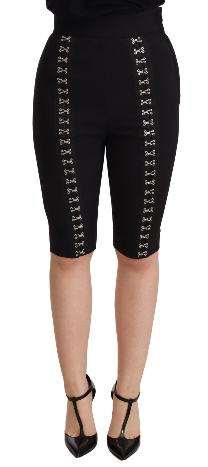 Elegant black wool high-waisted shorts