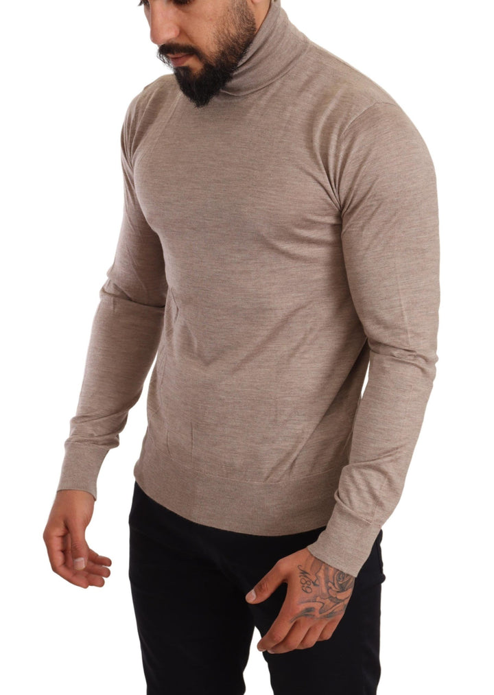 Beigefarbener Rollkragenpullover aus einer Kaschmir-Seiden-Mischung