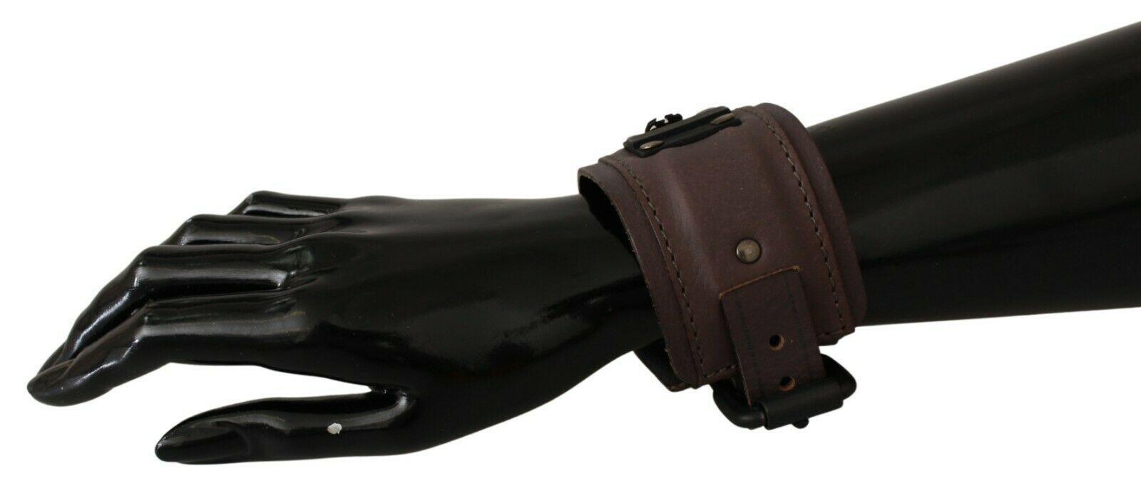 Elegant unisex leather bracelet