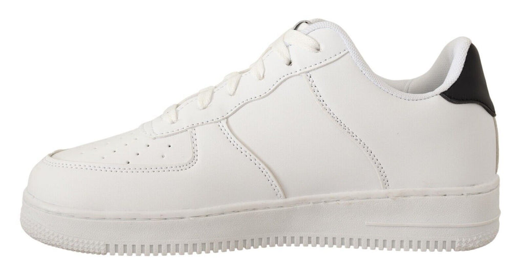 Chic white leather low-top sneakers