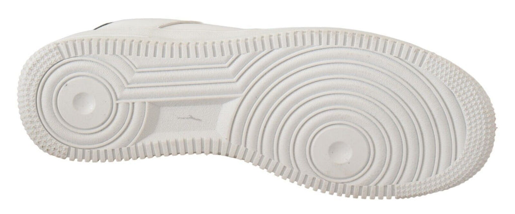 Chic white leather low-top sneakers