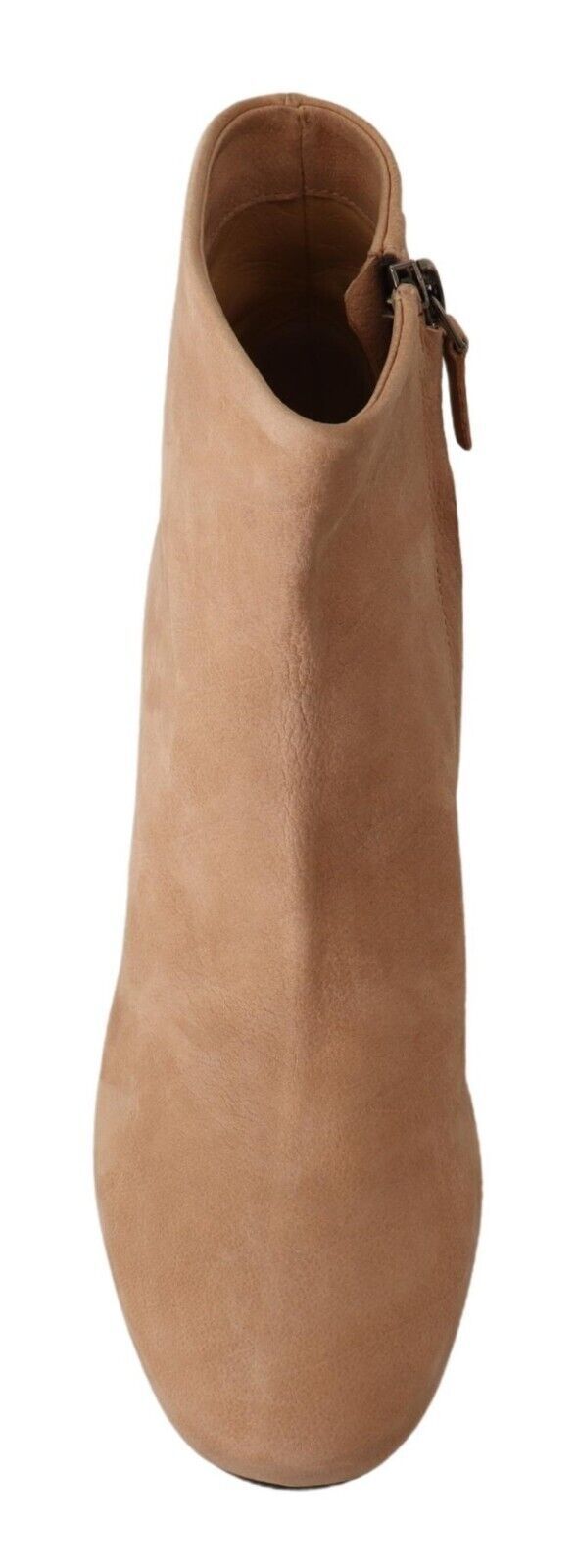 Elegant beige leather boots