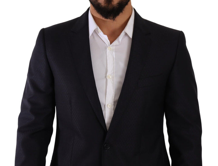 Elegant slim fit men's suit made of wool, silk and cashmere
